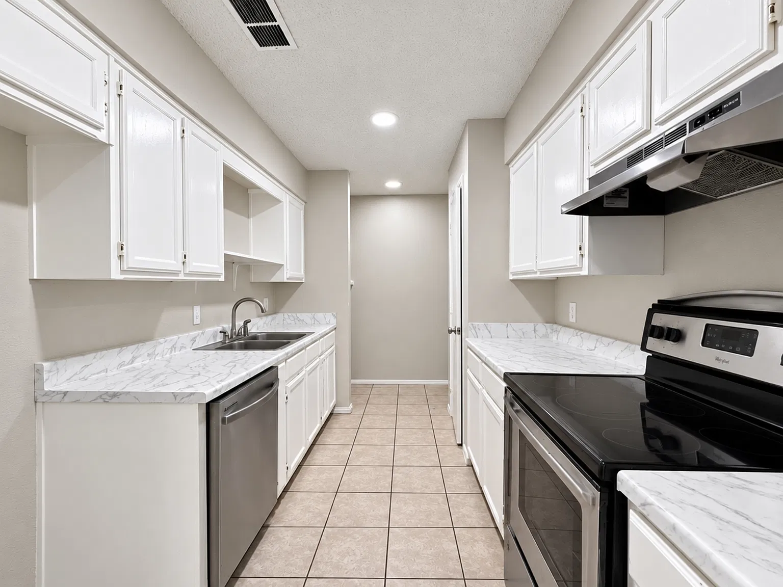 2 bed, 1043 sqft, $1,450 — Photo 4