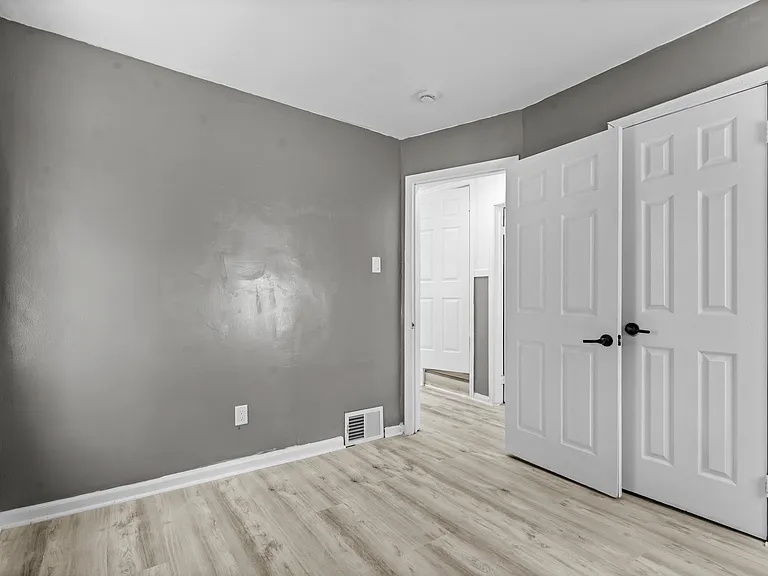 16039 Fairmount Dr — Photo 16