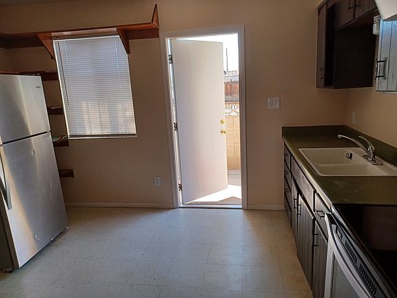 3rd image of 714 E Carol Ave APT A