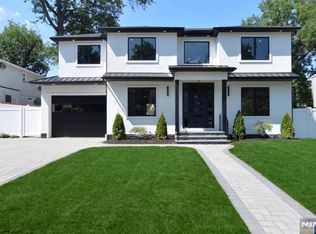 15 Wyckoff Ter, Fair Lawn, NJ 07410