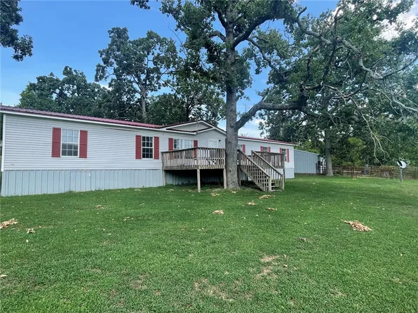 111 Farwell Dr, Eureka Springs, AR 72631