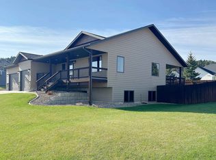 2321 Pipestone Dr, Sturgis, SD 57785