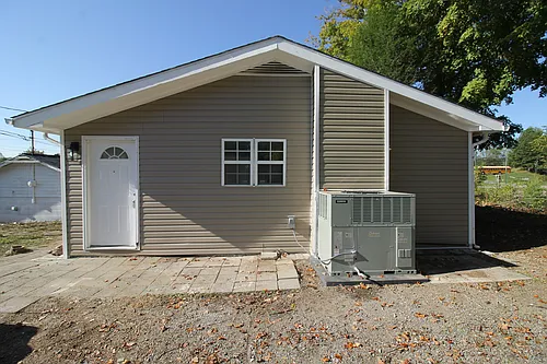102 Dale Ave Photo 1