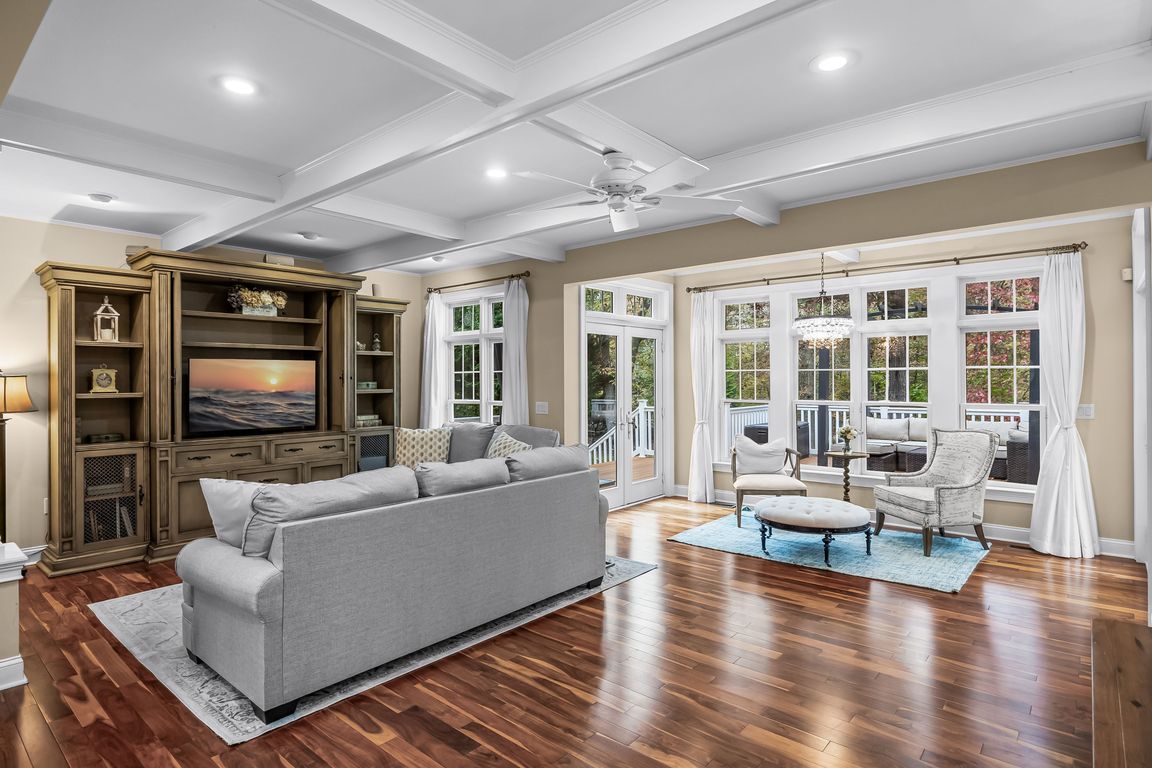 next background image