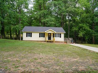 11 Mountainside Dr E, Dawsonville, GA 30534