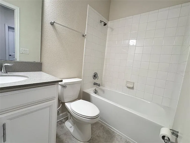 1252 Royal Saint George Blvd — Photo 20