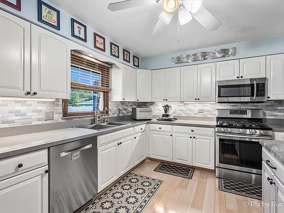 3rd image of 550 Arlene Dr