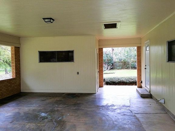 5th image of 110 Melrose Dr