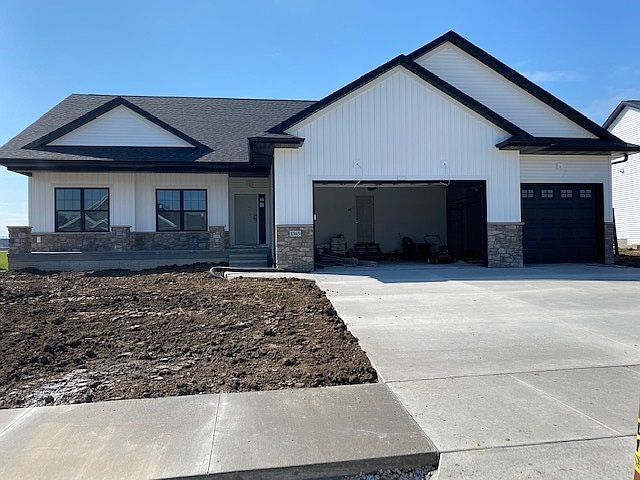 1st image of 1365 E Tartan Dr