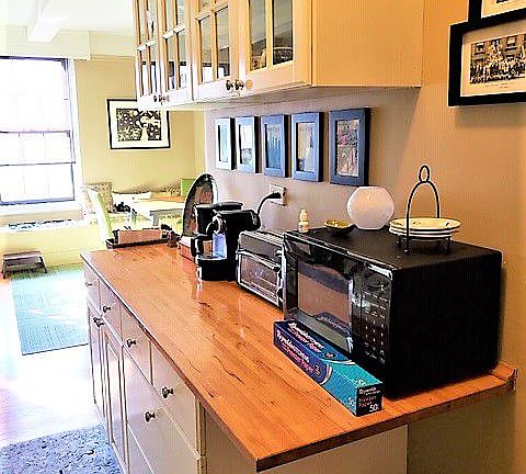 4th image of 50 W 72nd St APT 909