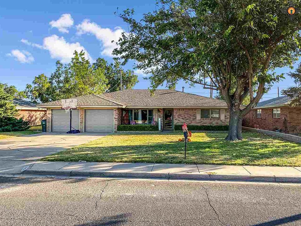 1st image of 409 W Silver Dr
