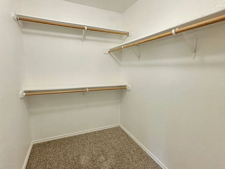 2315 Windy Cir — Photo 8