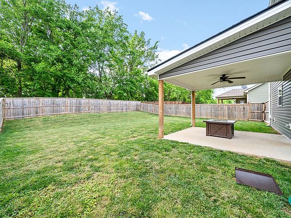 2nd image of 869 Lutz Ln