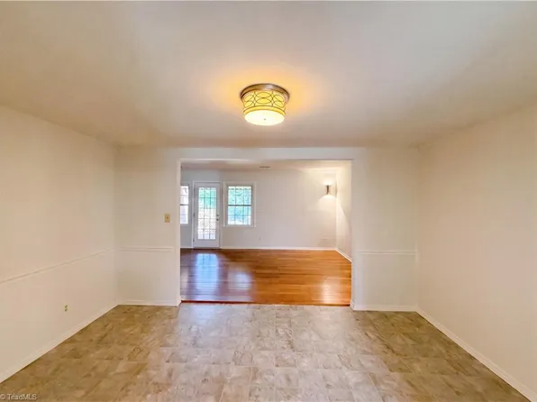 2902 Saint Marks Rd APT E, Winston Salem, NC 27103