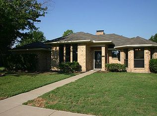 113 Meadowglen Cir, Coppell, TX 75019
