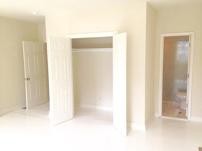 32 E Preston St #B — Photo 36