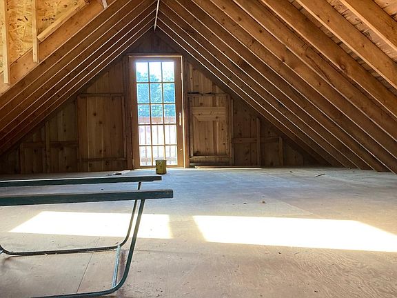 4th image of E Horseshoe Rd