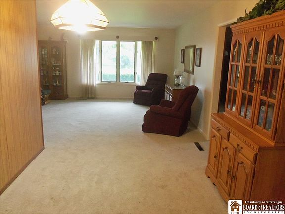 5th image of 3746 Crestwood Dr