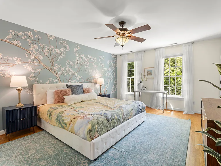 1011 New Chester Ct — Photo 37