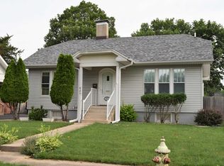 825 E Grove St, Galesburg, IL 61401