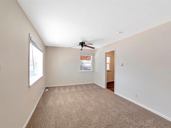 4th image of 2635 S Green Ct