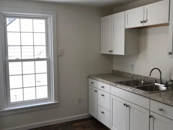 46 Upper Welden St APT B, Saint Albans, VT 05478