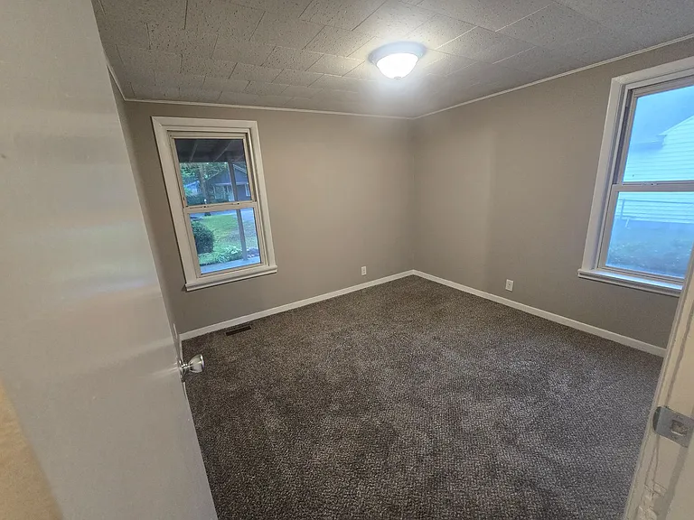 2903 W John St — Photo 8