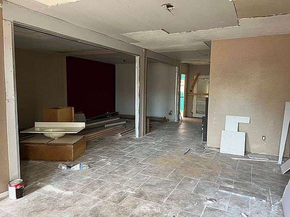 2nd image of 314 E Hervey St