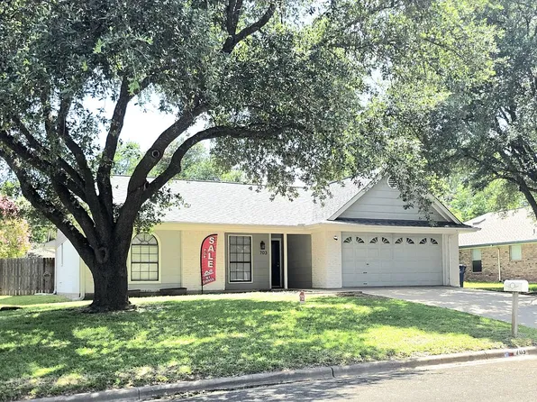 703 Aspen Incline Dr, Hewitt, TX 76643