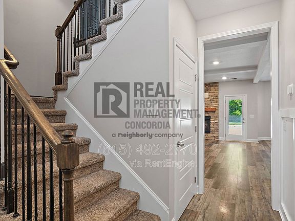 5th image of 338 Crusaw Dr