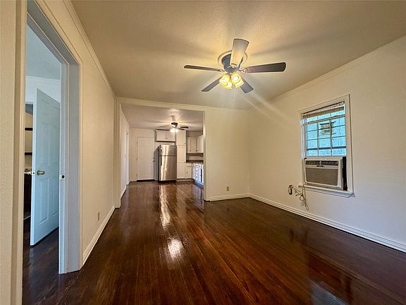 4th image of 610 8th St