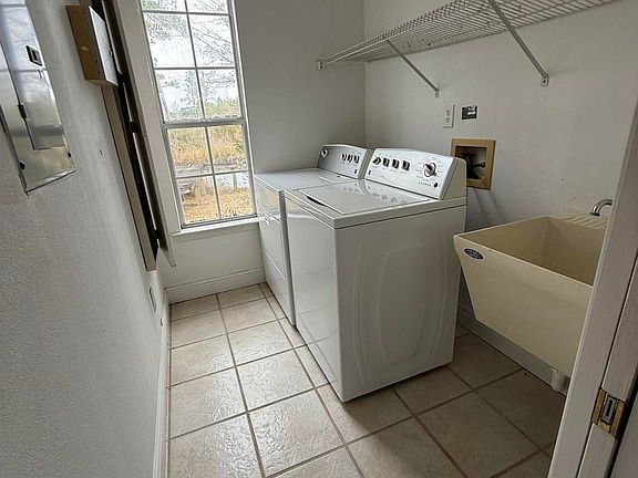 4th image of 7416 San Ramon Dr