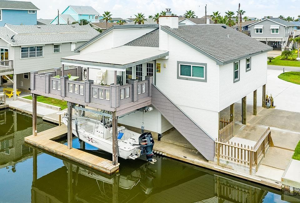 1st image of 16507 Barbados Way