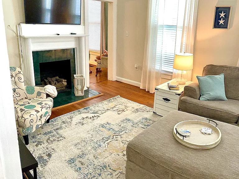 418 Johnson St #418 — Photo 6