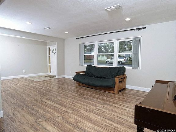 3rd image of 4401 NW 14th Pl