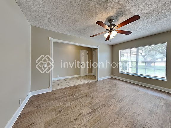 3rd image of 813 Wakulla Dr