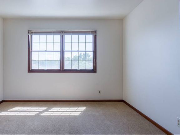5th image of 102-118 Augusta Ave #116