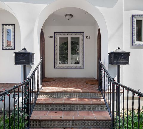4th image of 328 N Sierra Bonita Ave