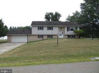 87 Cessna Dr, Halifax, PA 17032