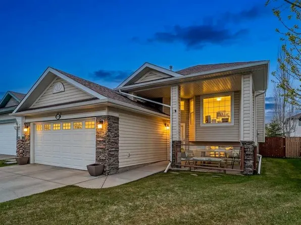 285 W Creek Dr, Chestermere, AB T1X 0L2
