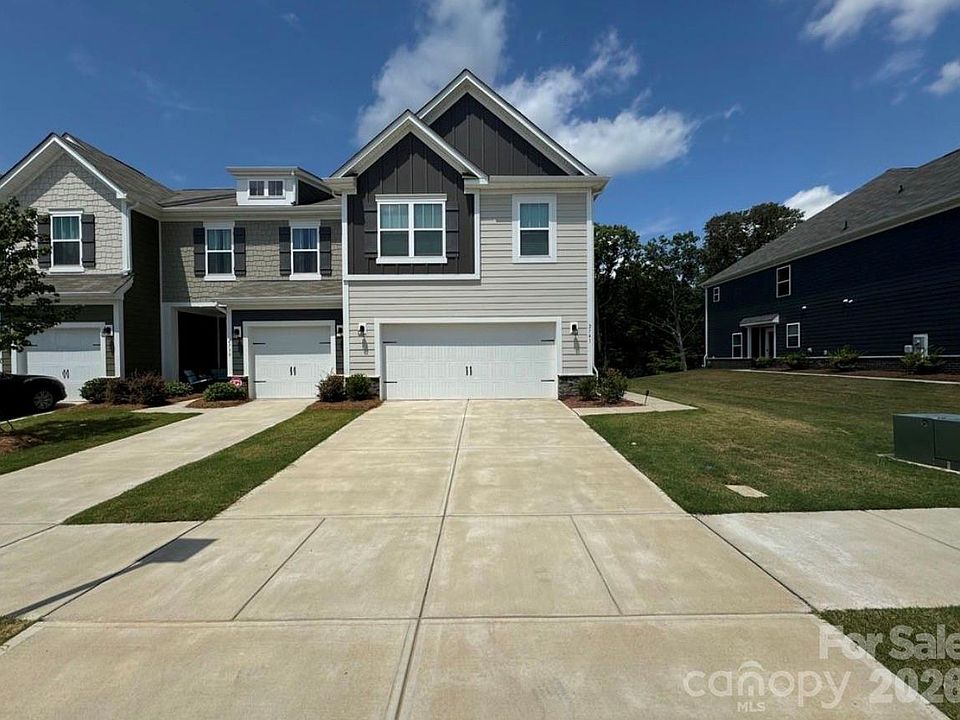 1st image of 2741 Aubrey St