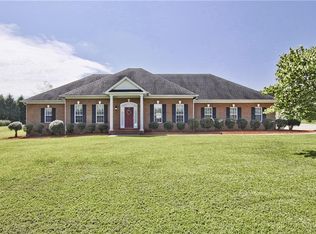 10 Whipporwill Dr, Oxford, GA 30054