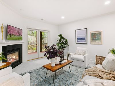 360 Knechtel Way NE #201, Bainbridge Island, WA, 98110