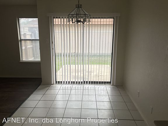 4th image of 2503 Chestnut Dr