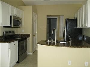 3rd image of 1327 NW 15th Ave