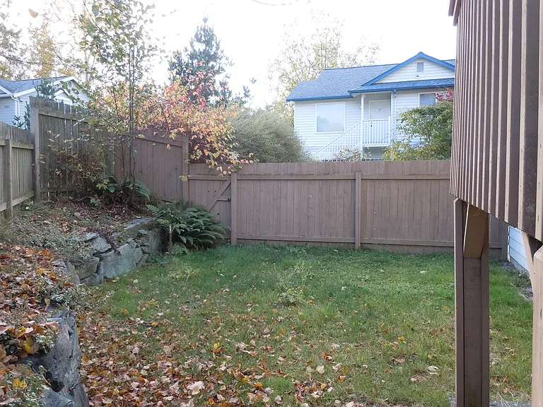 1808 E Sunset Dr #202 — Photo 11