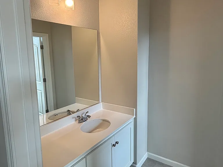Bedroom 2 Bathroom