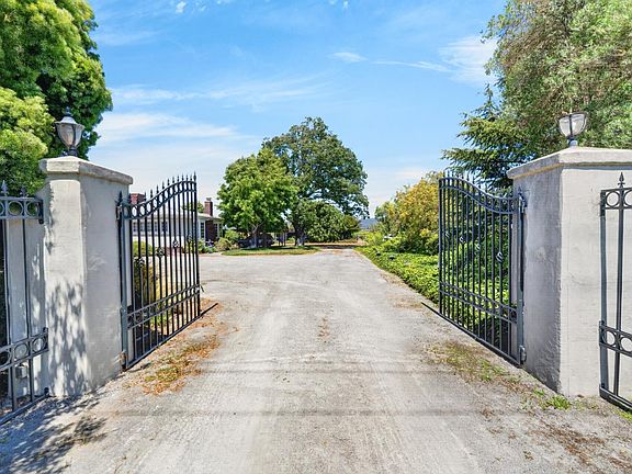 2nd image of 21880 Arnold Drive