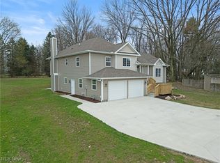1034 Newton St, Tallmadge, OH 44278
