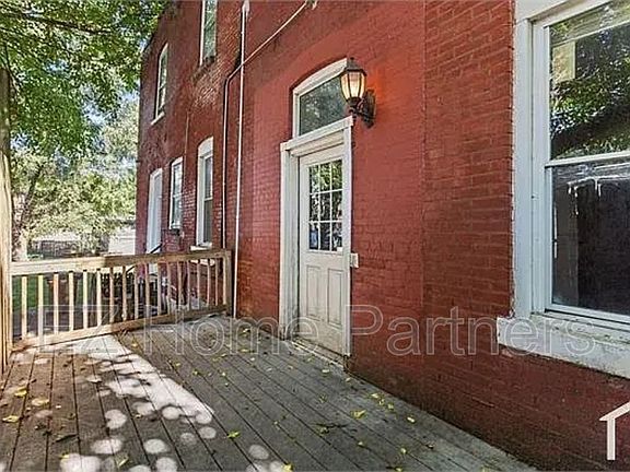 2nd image of 3007 S Compton Ave